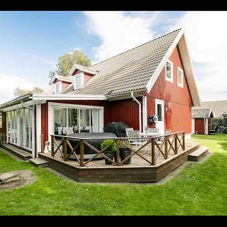 Hus I Lugnt Omrade, 15 Min Fran Oerebro Villa Vintrosa Dış mekan fotoğraf