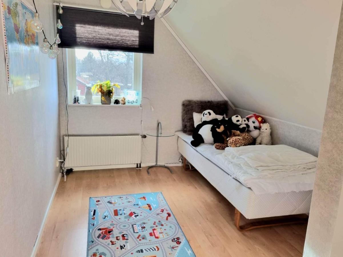 Hus I Lugnt Omrade, 15 Min Fran Oerebro Villa Vintrosa Dış mekan fotoğraf