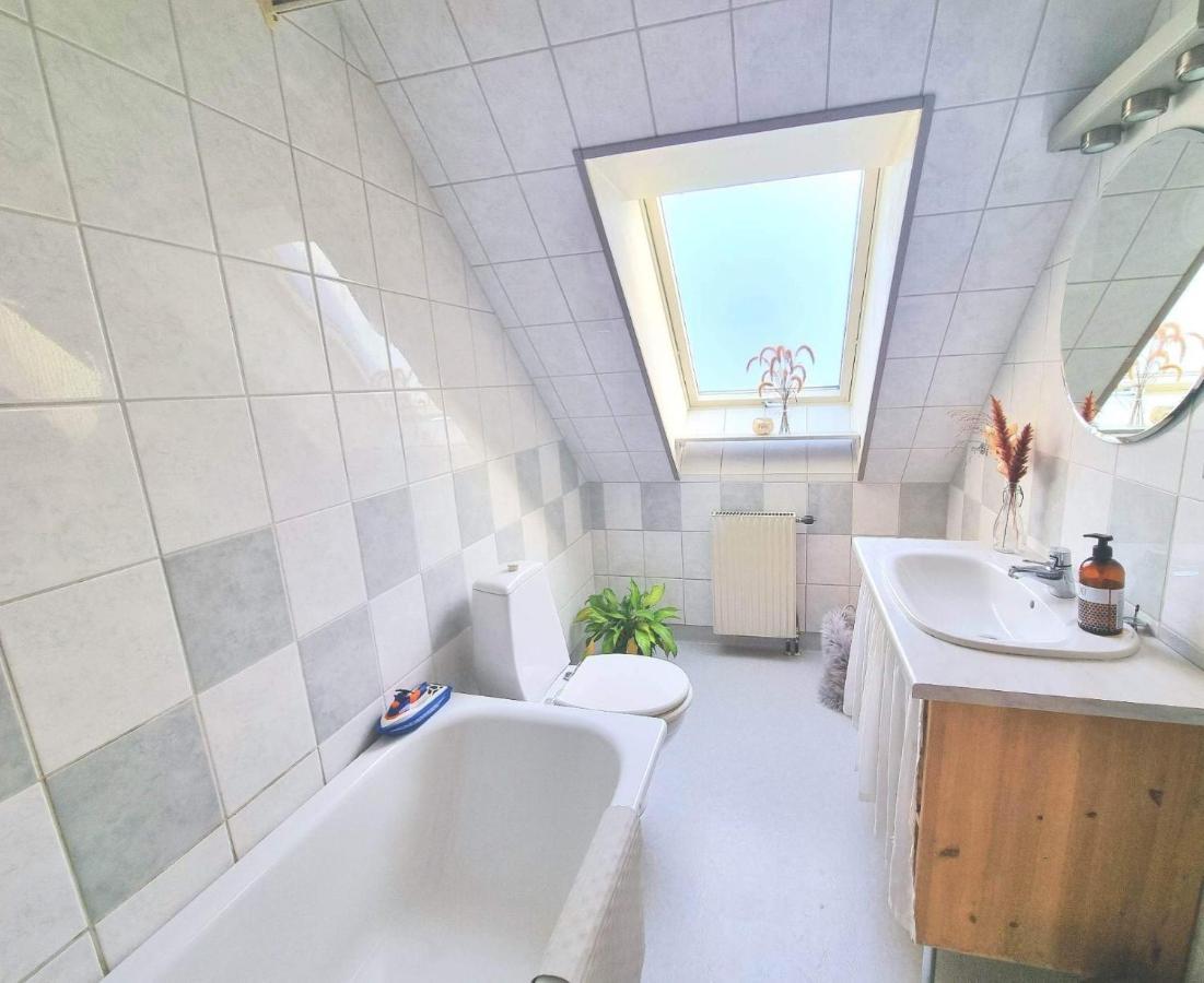 Hus I Lugnt Omrade, 15 Min Fran Oerebro Villa Vintrosa Dış mekan fotoğraf